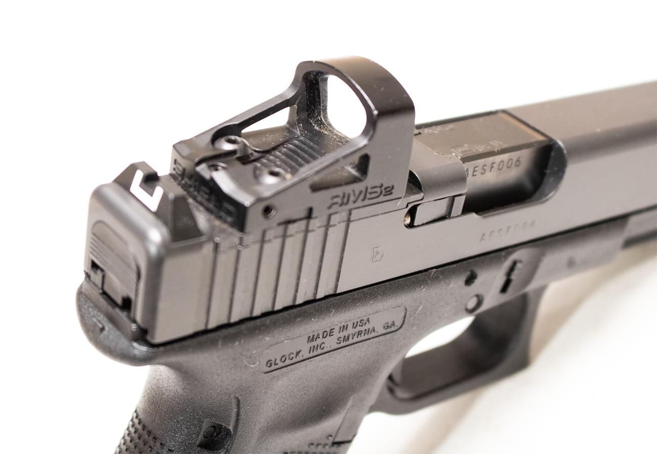 GLOCK 19 Gen4 MOS 9mm Police Trade-In Semi-Auto Pistol with Shield RMS2 (Magazine Not Included)